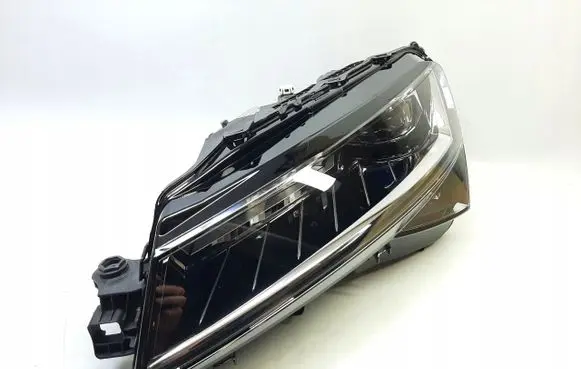 Skoda Superb B8 (3V) Headlight/headlamp 3V2941015D