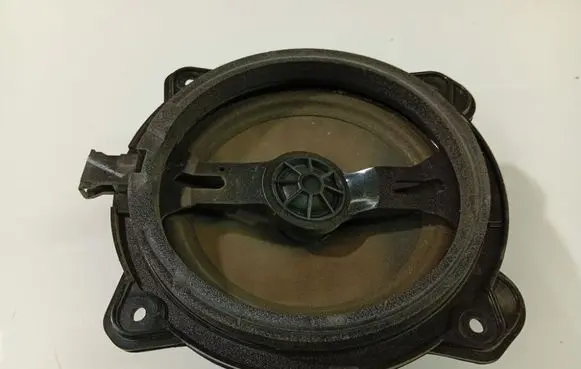 Audi A3 S3 8P Front door speaker 8H0035411