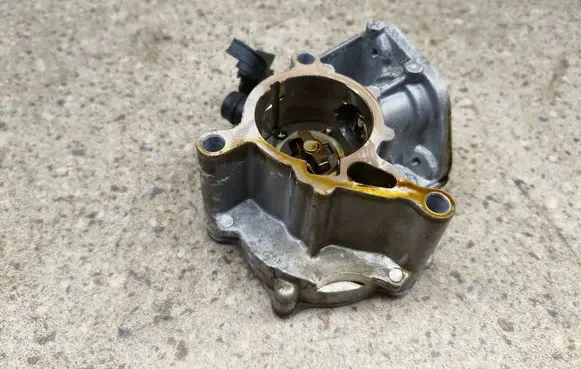 Audi Q5 SQ5 FY Vacuum pump 06K145100J YA7230117 124948