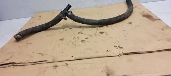 Chrysler Town & Country IV Engine coolant pipe/hose