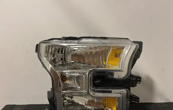 Ford F150 Headlight/headlamp fl3413005