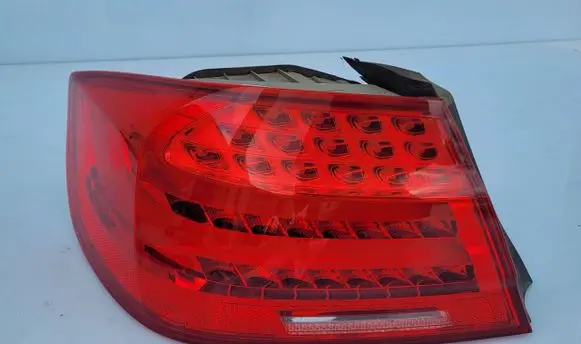 BMW 3 E92 E93 Tail light part 7251959