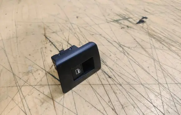 BMW X5 E53 Electric window control switch 8385956