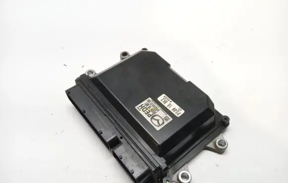 Mazda 3 III Engine control unit/module PEDH-18881
