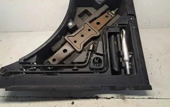 Lexus RX 330 - 350 - 400H Tool set 6499148040