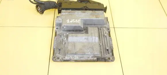 Mercedes-Benz C W204 Engine control unit/module A0044467540 271950