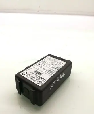 Nissan X-Trail T30 Door central lock control unit/module 285963Y50 5WK46472B