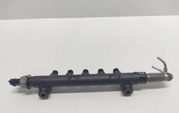 Fuel main line pipe