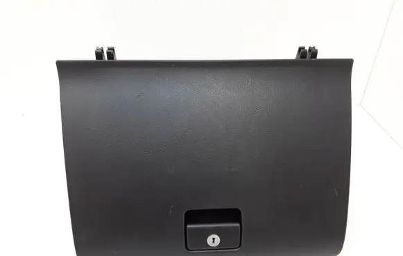 Toyota Corolla Verso AR10 Glove box
