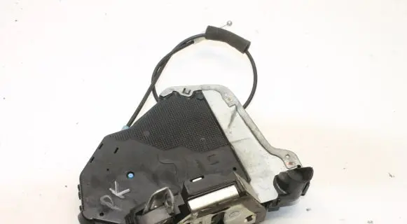 Toyota RAV 4 (XA40) Coupe door lock (next to the handle) 