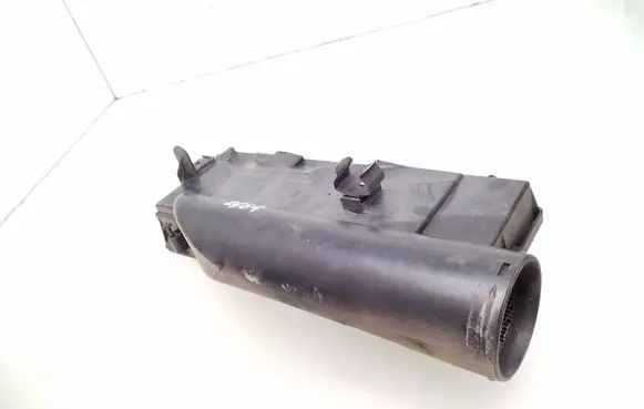 Mercedes-Benz SLK R171 Air filter box cover A2105840047