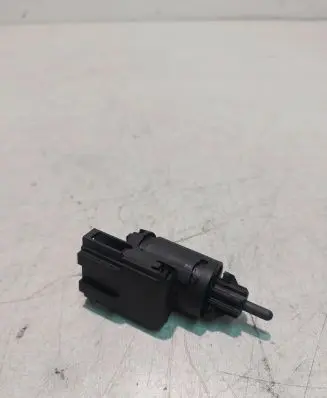 Volkswagen Polo Brake pedal sensor switch 3B0945511A 19322007 08798