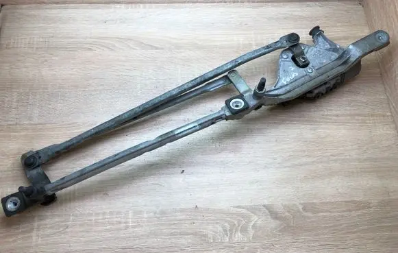 Ford Focus Front wiper linkage and motor 4M5117508BA 0390241732 4M5117504BB
