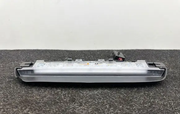 BMW 5 G30 G31 G38 Third/center stoplight 7360527 9325723
