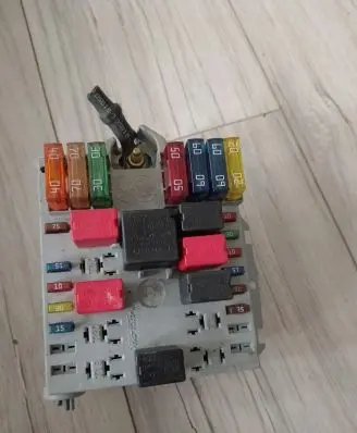 Fiat Punto (188) Fuse box set 46835593