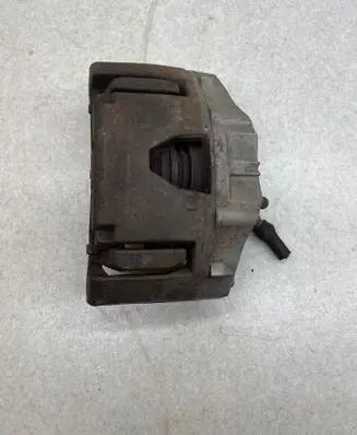 Volvo XC90 Front brake caliper 30657303