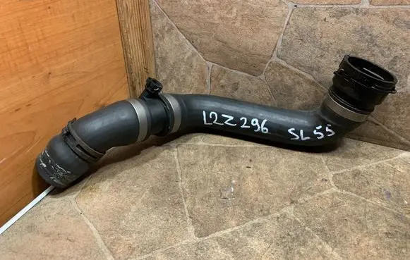 Mercedes-Benz SL R230 Engine coolant pipe/hose A2305011582