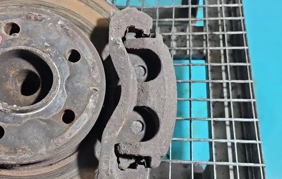 Mercedes-Benz Vito Viano W447 Front brake caliper IMPRK1481852