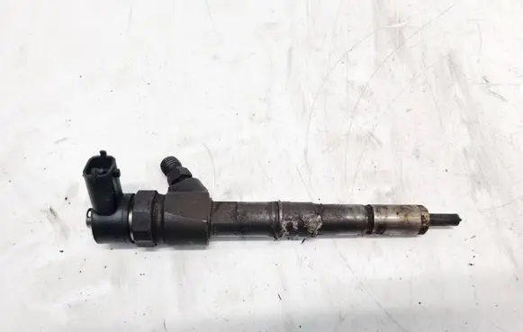 Opel Insignia A Fuel injector 0445110327