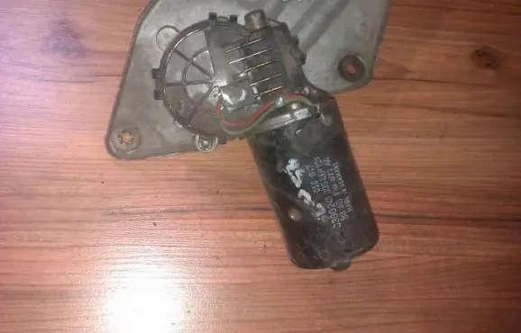 Ford Escort Wiper motor 0390241308