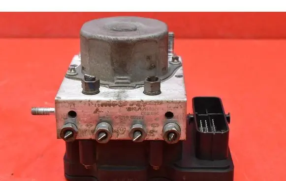 Renault Clio I ABS Pump 476600188R