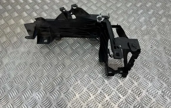 BMW 5 F10 F11 Headlight/headlamp mounting bracket 7200793