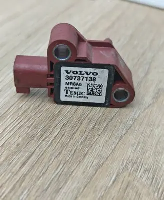 Volvo V70 Airbag deployment crash/impact sensor 30737138 8840A6