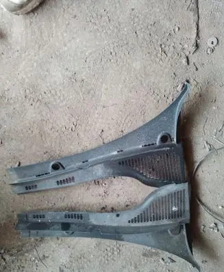 Skoda Fabia Mk3 (NJ) Wiper trim 6V181916 6V181915