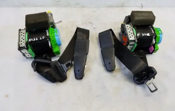 Audi A4 S4 B8 8K Front seatbelt