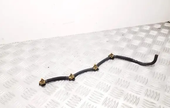 Volkswagen PASSAT B8 Fuel return line/hose 
