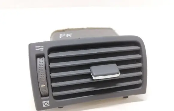 Toyota Avensis T250 Dashboard side air vent grill/cover trim 8221 8518