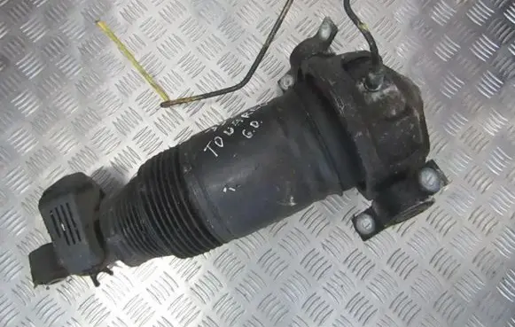 Volkswagen Touareg I Rear shock absorber/damper 7l0512345