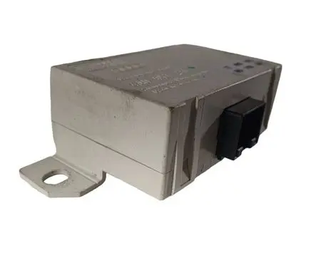 Audi A6 S6 C4 4A Tow bar relay 4A0953234 0712005