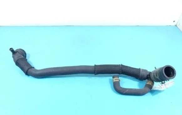 Toyota Avensis T270 Engine coolant pipe/hose 16057-0X010-C IMPRK1291877