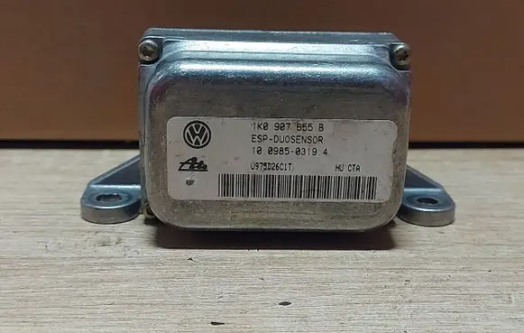 Volkswagen Touran I ESP acceleration yaw rate sensor 1K0907655B