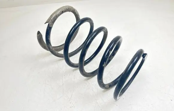 Nissan X-Trail T30 Rear coil spring