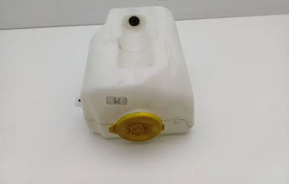 Opel Corsa C Windshield washer fluid reservoir/tank