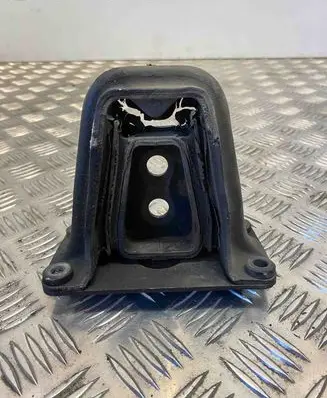 Mercedes-Benz SLC C107 Rear differential mounting bracket A1233511142 1233511142