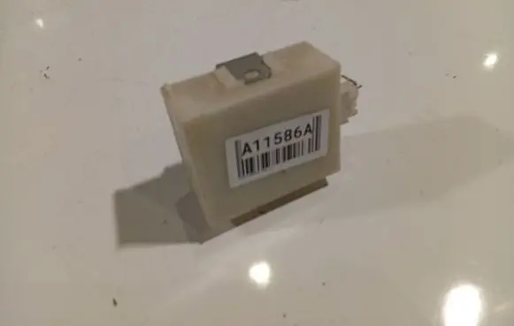 Toyota Avensis T250 Door control unit/module 8974105070