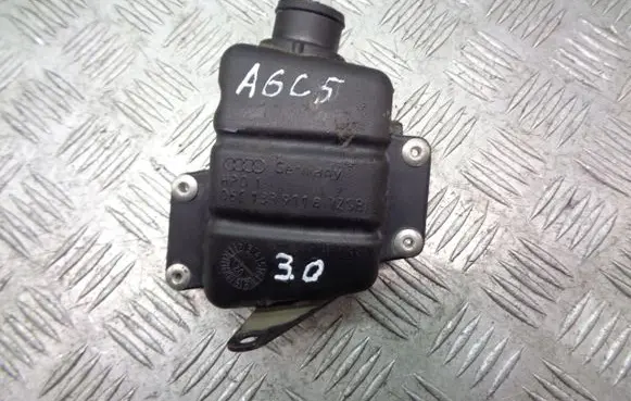 Audi A6 S6 C5 4B Oil breather separator 06C133911B