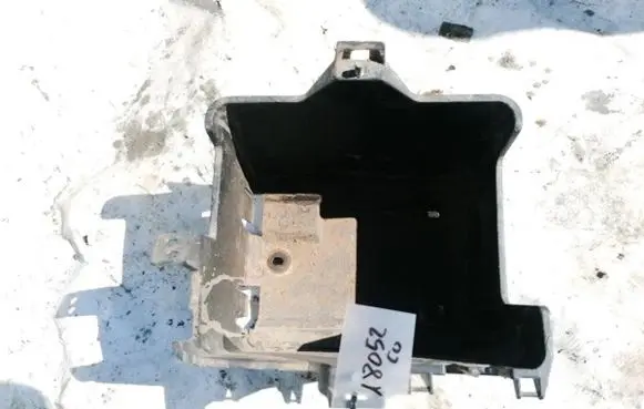 Mazda 121 SM Battery box tray 96FB10723A
