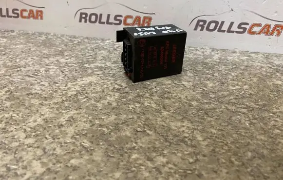 Volvo S40, V40 Other relay 52400006 10R02100600