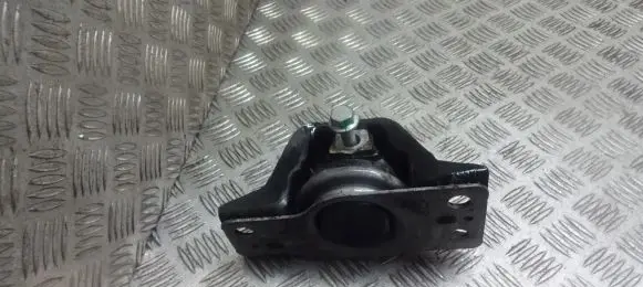 Renault Clio III Engine mount vacuum valve 8200140431