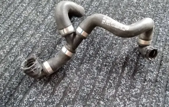 Mercedes-Benz C W205 Engine coolant pipe/hose A2055013984