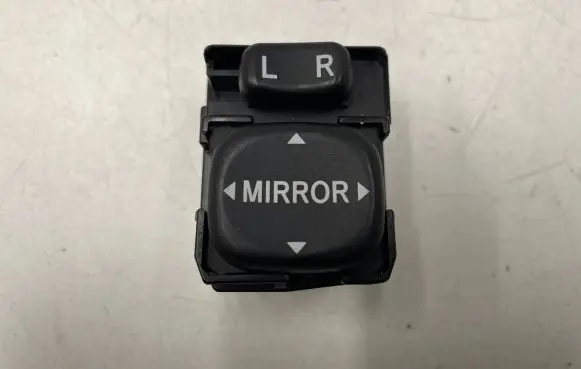 Toyota Prius (XW30) Wing mirror switch 183574
