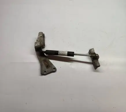 Honda Legend Tailgate/trunk strut/damper