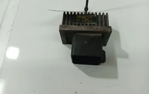Renault Scenic I Glow plug pre-heat relay BED712
