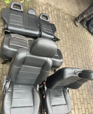 Seat set