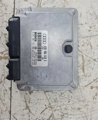 Audi A4 S4 B5 8D Engine control unit/module 0281001721 038906018S