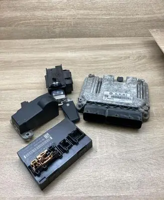 Volkswagen PASSAT B7 Engine ECU kit and lock set 03L907309N 3AA959433 3C0905843T